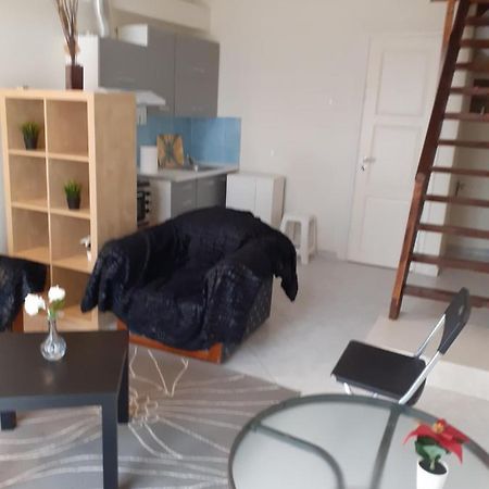 Μαργαριτα Apartment Саламис Екстериор снимка