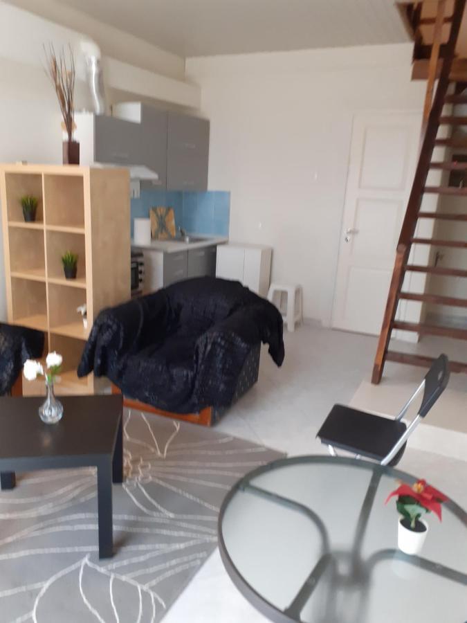 Μαργαριτα Apartment Саламис Екстериор снимка